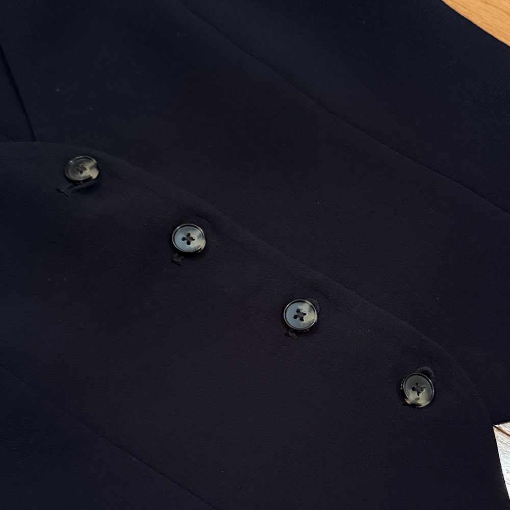 Aritzia Black V-neck Vest - Picture 4 of 5